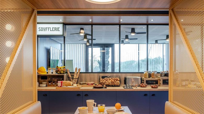 <b>Ibis Styles Bordeaux Lormont Restaurant</b>. Images powered by <a href="https://iceportal.shijigroup.com/" title="IcePortal" target="_blank">IcePortal</a>.