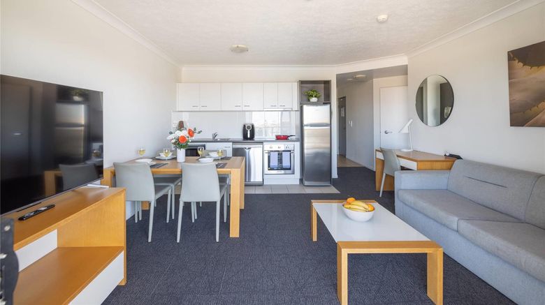 <b>MainStay Suites Townsville Room</b>. Images powered by <a href="https://iceportal.shijigroup.com/" title="IcePortal" target="_blank">IcePortal</a>.