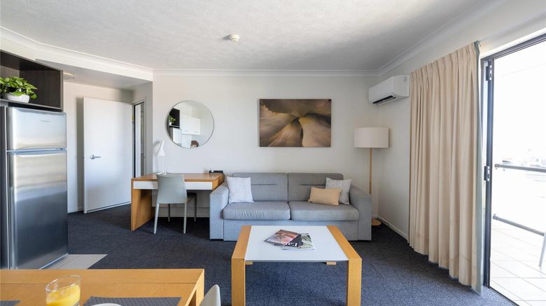<b>MainStay Suites Townsville Room</b>. Images powered by <a href="https://iceportal.shijigroup.com/" title="IcePortal" target="_blank">IcePortal</a>.