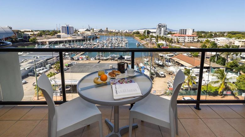<b>MainStay Suites Townsville Room</b>. Images powered by <a href="https://iceportal.shijigroup.com/" title="IcePortal" target="_blank">IcePortal</a>.
