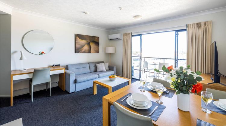MainStay Suites Townsville Room