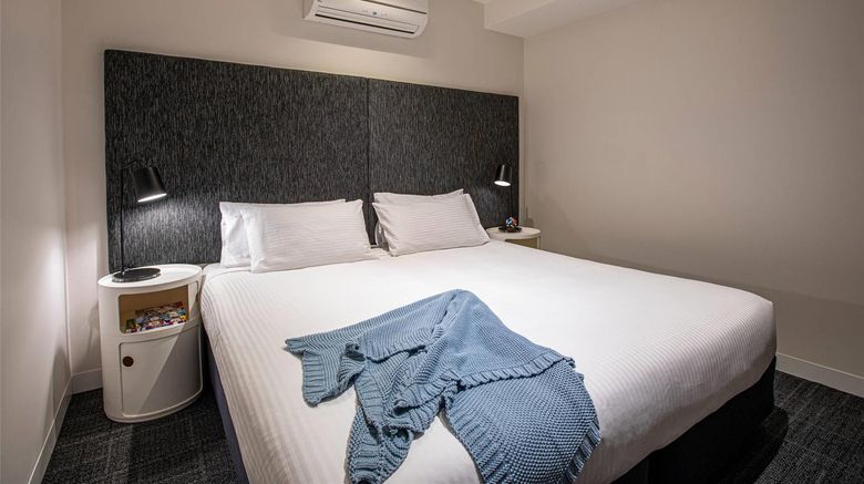 <b>Corporate Living  Abbotsford Room</b>. Images powered by <a href="https://iceportal.shijigroup.com/" title="IcePortal" target="_blank">IcePortal</a>.