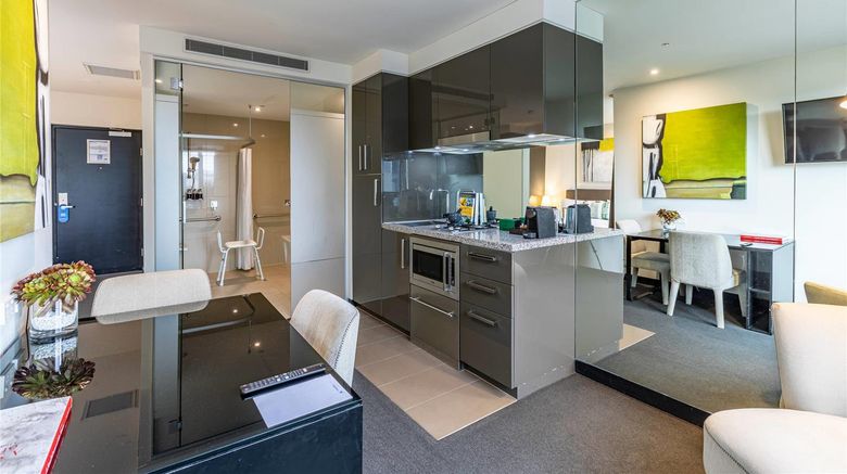 <b>Corporate Living Hawthorn Room</b>. Images powered by <a href="https://iceportal.shijigroup.com/" title="IcePortal" target="_blank">IcePortal</a>.