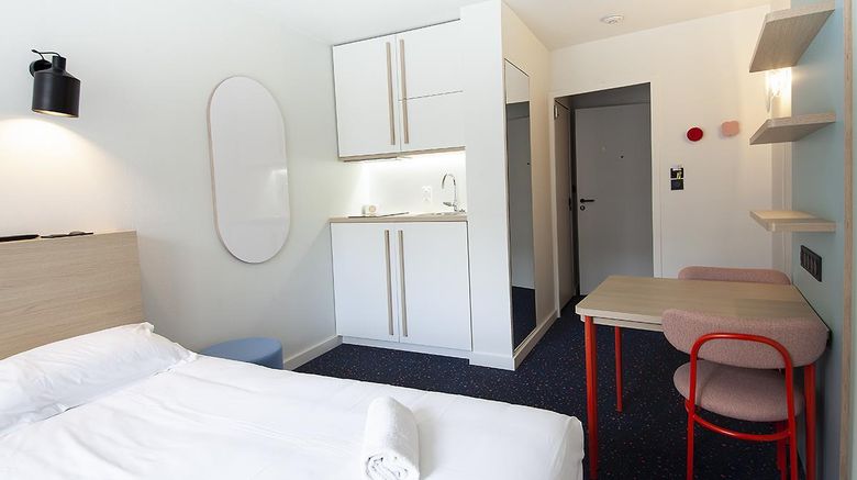 <b>Residence Les Laureades Room</b>. Images powered by <a href="https://iceportal.shijigroup.com/" title="IcePortal" target="_blank">IcePortal</a>.