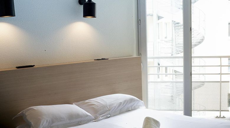 <b>Appart Hotel Les Laureades Room</b>. Images powered by <a href="https://iceportal.shijigroup.com/" title="IcePortal" target="_blank">IcePortal</a>.