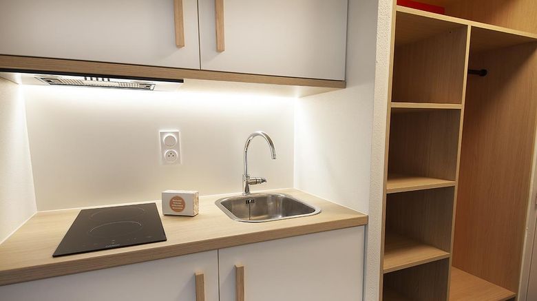 <b>Residence Les Laureades Room</b>. Images powered by <a href="https://iceportal.shijigroup.com/" title="IcePortal" target="_blank">IcePortal</a>.
