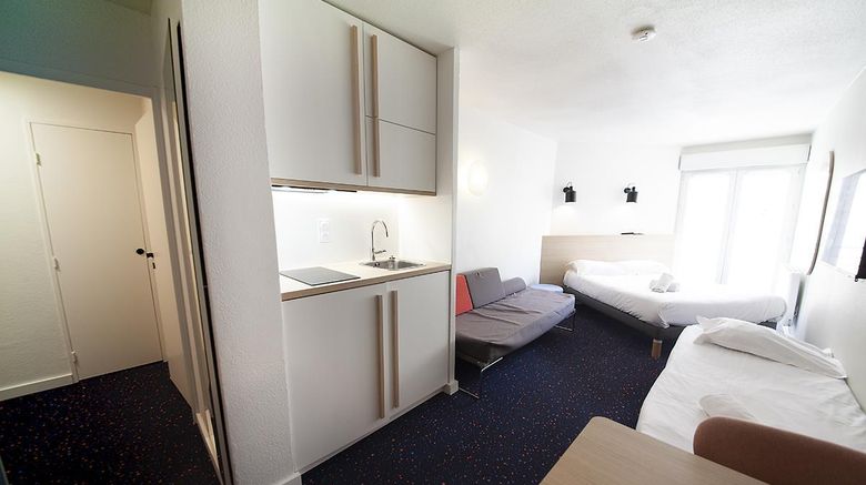 <b>Residence Les Laureades Room</b>. Images powered by <a href="https://iceportal.shijigroup.com/" title="IcePortal" target="_blank">IcePortal</a>.