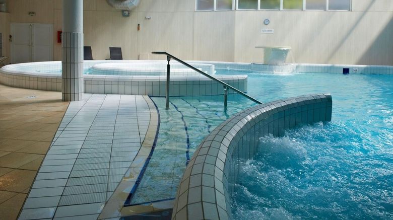 <b>Grand Hotel Abbatiale Pool</b>. Images powered by <a href="https://iceportal.shijigroup.com/" title="IcePortal" target="_blank">IcePortal</a>.