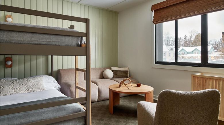 <b>Laurel Lake Placid Room</b>. Images powered by <a href="https://iceportal.shijigroup.com/" title="IcePortal" target="_blank">IcePortal</a>.