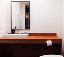 Laurel Lake Placid Room