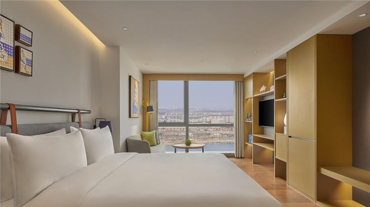 Hyatt Place Shanghai Lingang Xinchen Room