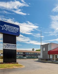 Econo Lodge West