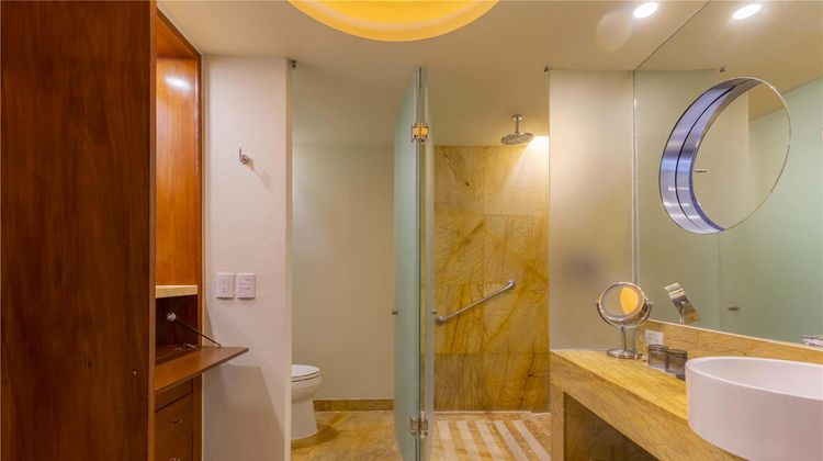 Barcelo Monterrey Valle Room
