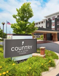 The Q Hotel and Suites