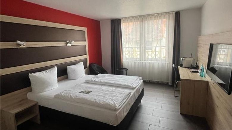 <b>Hotel Heppenheim Room</b>. Images powered by <a href="https://iceportal.shijigroup.com/" title="IcePortal" target="_blank">IcePortal</a>.