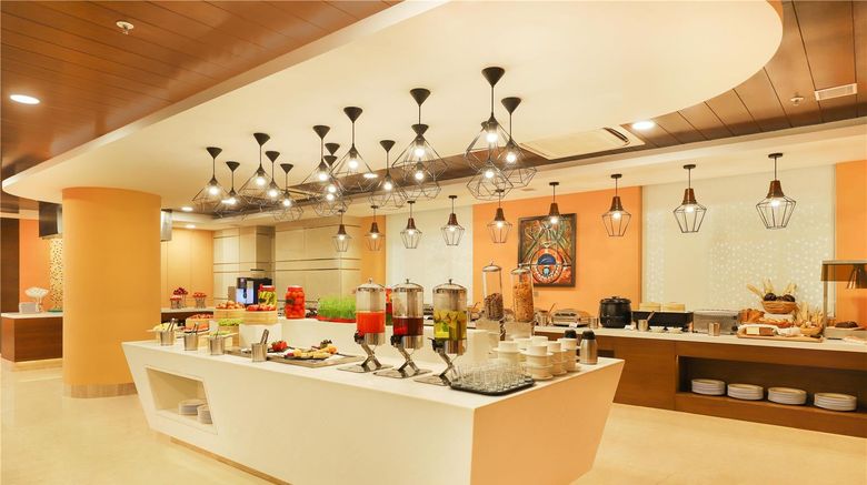 <b>Lemon Tree Hotel Aligarh Restaurant</b>. Images powered by <a href="https://iceportal.shijigroup.com/" title="IcePortal" target="_blank">IcePortal</a>.