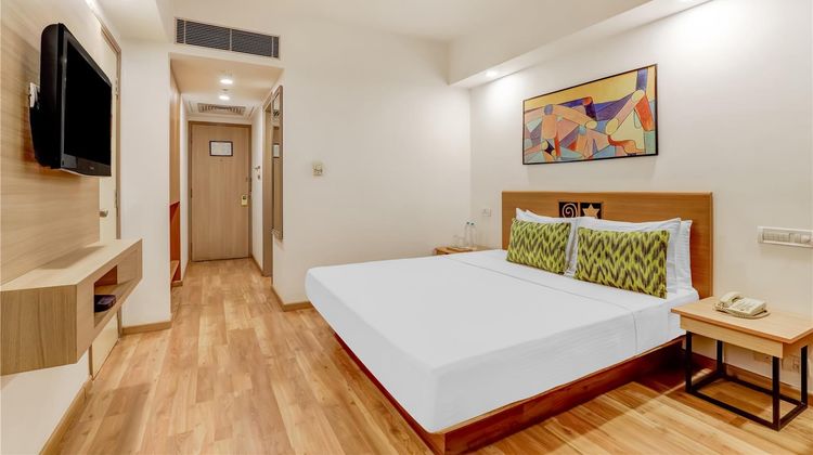 Lemon Tree Hotel Ahmedabad Room