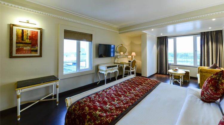 Lemon Tree Premier The Atrium Room