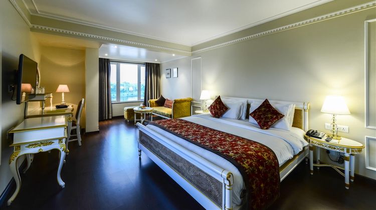 Lemon Tree Premier The Atrium Suite