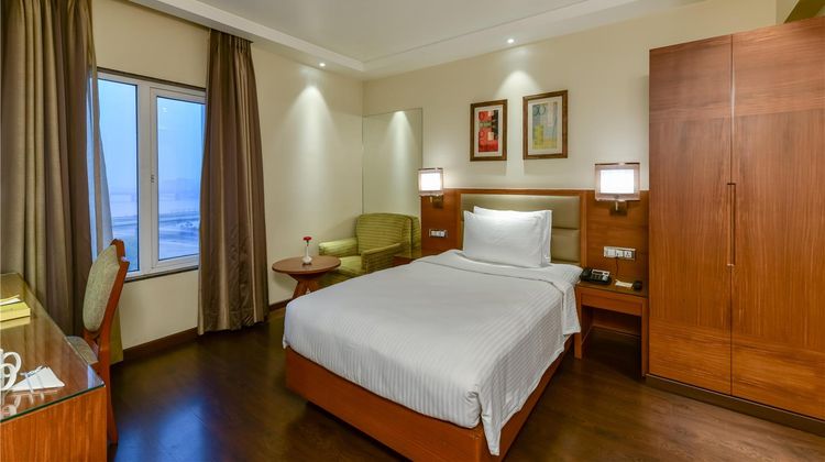 Lemon Tree Premier The Atrium Room