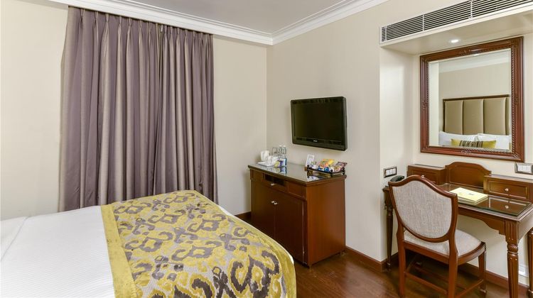 Lemon Tree Premier The Atrium Room