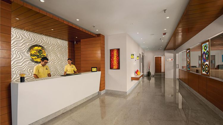 Lemon Tree Hotel Vadodara Lobby