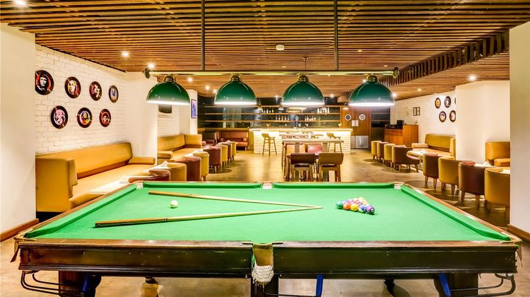 Lemon Tree Hotel, Electronics City Restaurant
