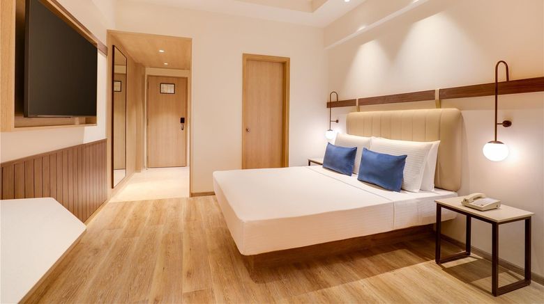 <b>Lemon Tree Premier, Ulsoor Lake Room</b>. Images powered by <a href="https://iceportal.shijigroup.com/" title="IcePortal" target="_blank">IcePortal</a>.