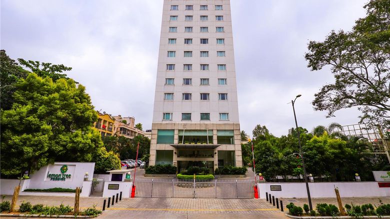 <b>Lemon Tree Premier, Ulsoor Lake Exterior</b>. Images powered by <a href="https://iceportal.shijigroup.com/" title="IcePortal" target="_blank">IcePortal</a>.