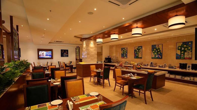 <b>Lemon Tree Hotel Coimbatore Restaurant</b>. Images powered by <a href="https://iceportal.shijigroup.com/" title="IcePortal" target="_blank">IcePortal</a>.