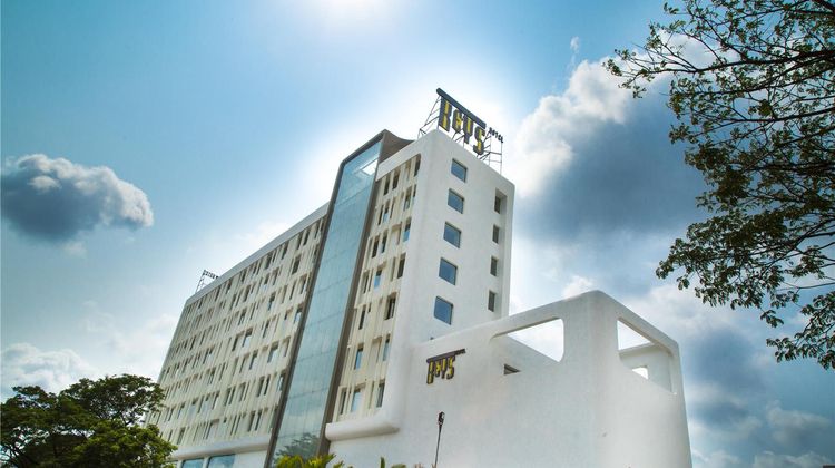 Keys Select Hotel Kochi Exterior