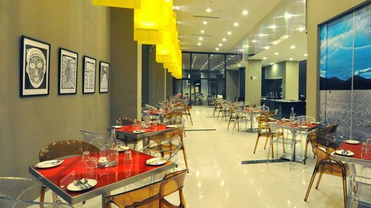 Keys Select Hotel Kochi Restaurant