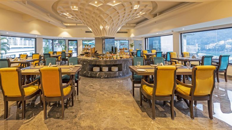 <b>Lemon Tree Premier, Rishikesh Restaurant</b>. Images powered by <a href="https://iceportal.shijigroup.com/" title="IcePortal" target="_blank">IcePortal</a>.