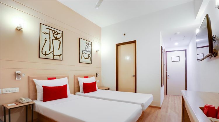 Red Fox Hotel, East Delhi Room