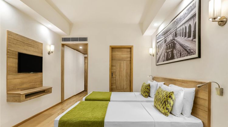Lemon Tree Premier City Center Room