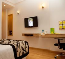 Lemon Tree Hotel, Udyog Vihar Room
