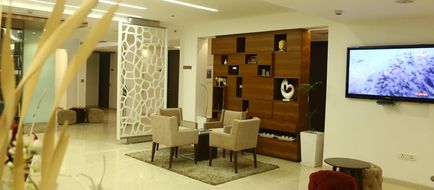 Keys Lite Mayfield Lobby