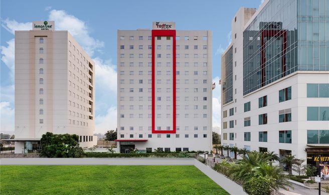 Lemon Tree Hotel Sector 60 Exterior