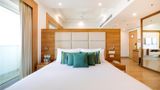 <b>Lemon Tree Hotel Sector 60 Suite</b>. Images powered by <a href="https://iceportal.shijigroup.com/" title="IcePortal" target="_blank">IcePortal</a>.