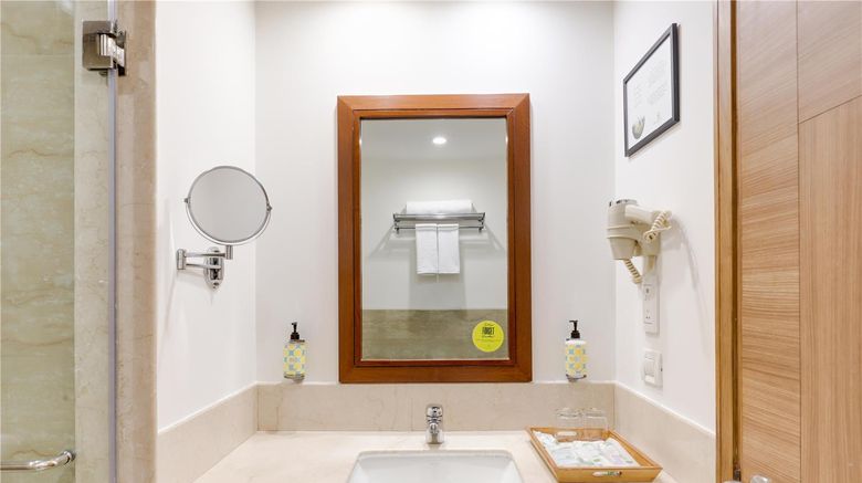 <b>Lemon Tree Hotel Sector 60 Room</b>. Images powered by <a href="https://iceportal.shijigroup.com/" title="IcePortal" target="_blank">IcePortal</a>.