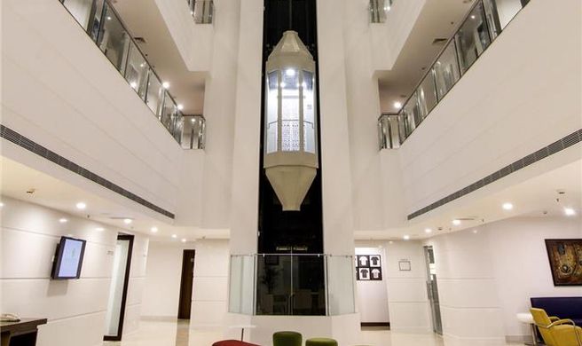 Lemon Tree Hotel Banjara Hills Lobby