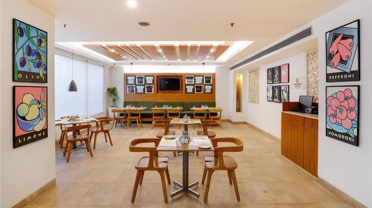 Lemon Tree Hotel, Chandigarh Restaurant
