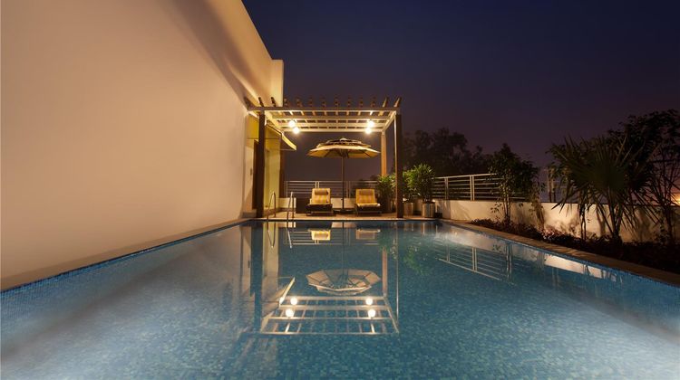 Lemon Tree Hotel, Chandigarh Pool