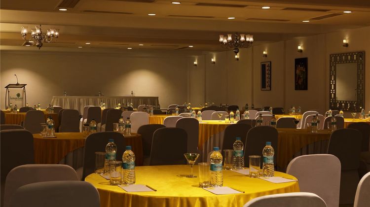 Lemon Tree Hotel Restaurant