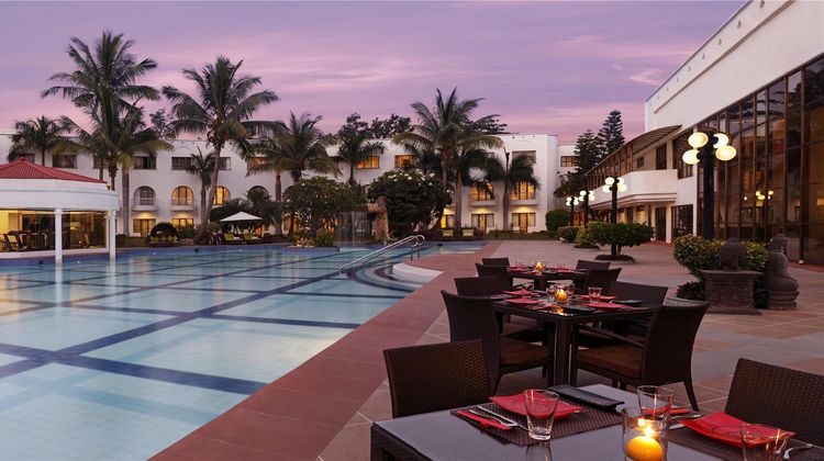 Lemon Tree Hotel Pool