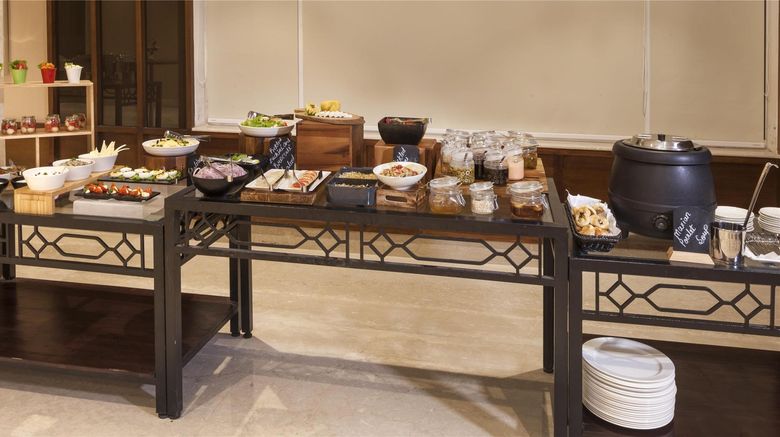 <b>Lemon Tree Hotel, Lucknow Restaurant</b>. Images powered by <a href="https://iceportal.shijigroup.com/" title="IcePortal" target="_blank">IcePortal</a>.