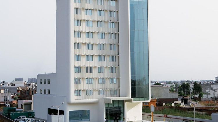 Keys Select Ludhiana by Lemon Tree Hotel Exterior