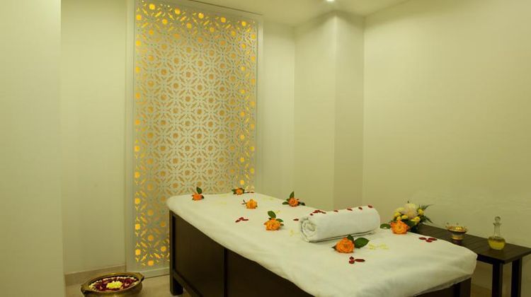 Lemon Tree Hotel Shimona Spa