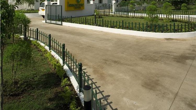 Lemon Tree Hotel, Hinjawadi Exterior