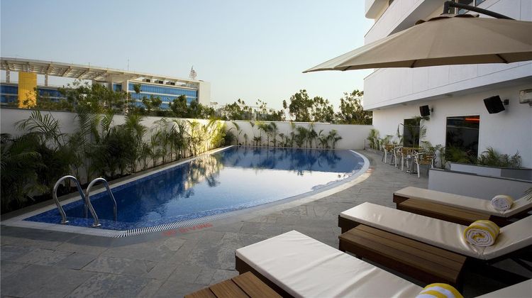 Lemon Tree Hotel, Hinjawadi Pool